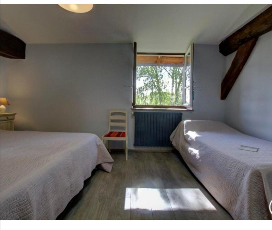 Chambres D'Hotes Les Vignes Montcet Bagian luar foto