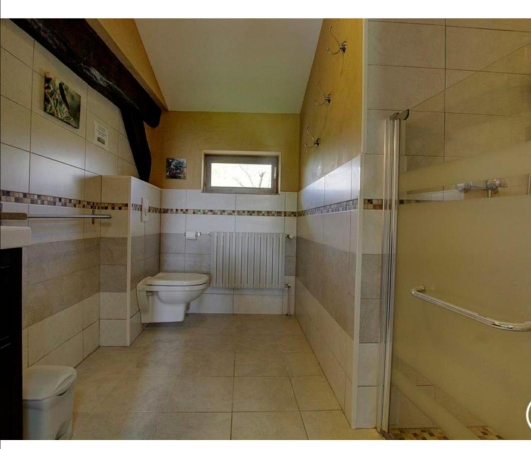 Chambres D'Hotes Les Vignes Montcet Bagian luar foto